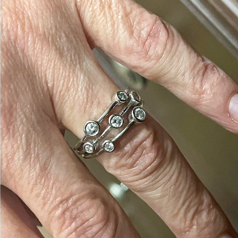 14k White gold and diamond bezel ring